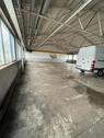 Foto - Vielseitige Gewerbehalle mit Rolltor & Lastenkran – 384 m² 