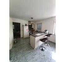 Moderne neuwertige 2-Zimmer- DG-Wohnung in Altlußheim zu mieten - Frankenthal (Pfalz)