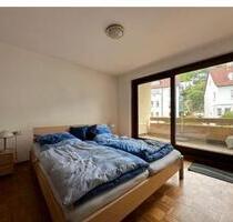 Großzügige 2,5 Zimmer-Galeriewohnung mit Balkon, EBK - Stuttgart Feuerbach