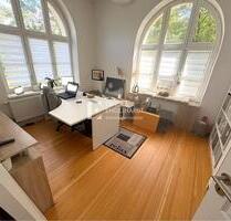 Lichtdurchflutetes, zweistöckiges Atelier mit besonderem Flair – jetzt verfügbar - Kitzingen