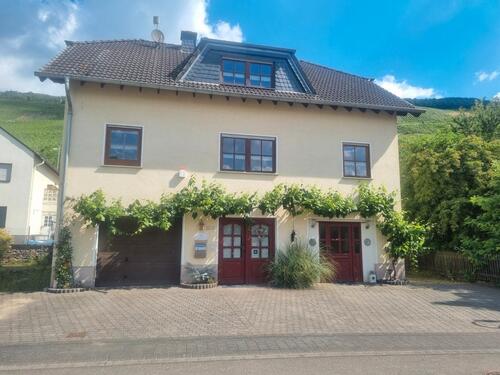 Foto - Charmantes Wohnhaus mit Gästezimmer oder für Großfamilie