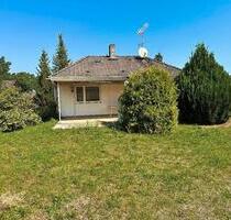 Bungalow mit großem Garten & bis zu ca. 142 m² vielseitig nutzbar - Eckental