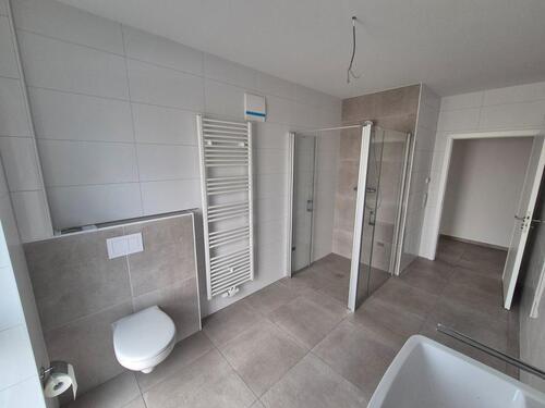 Foto - Neubau Wohnung zu vermieten, Küche, Erdwärmepumpe mit PV, Balkon