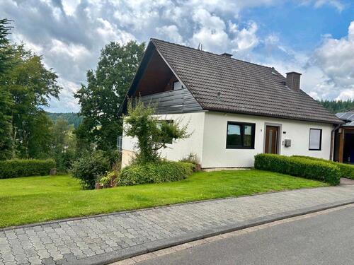 Foto - Haus zur Miete - 1.000,00 EUR Kaltmiete,