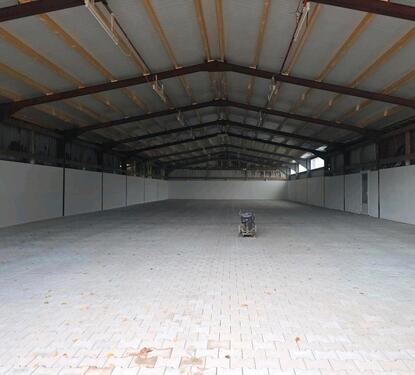 Foto - Lagerhalle Wohnmobil Unterstellplatz Auto Oldtimer Gewerbe