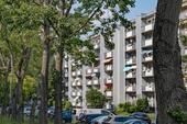Foto - Wir sanieren für Sie: 1-Zimmerwohnung mit Balkon, Aufzug, Bad mit Dusche!