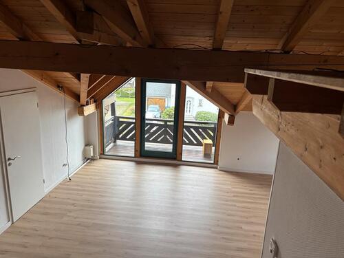 Foto - Vollständig renovierte 4 Zimmer Wohnung mit Balkon in Bonefeld