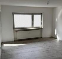 Kernsanierte 4-ZKB-Wohnung (90 m²) in Großostheim:hell und ruhig