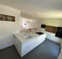 Gehobenes 4-Zi.-Reiheneckhaus mit EBK in Böblingen zur Vermietung