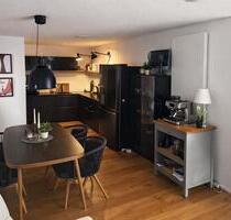 3-Zimmer-Wohnung im 1. Obergeschoss mit Balkon in zentraler Lage von München