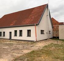 Schöner Hof mit kernsaniertem Wohnhaus und großer Scheune - Salzwedel