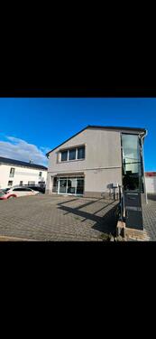 Foto - Gewerbefläche zu vermieten - 600,00&nbsp;EUR Kaltmiete, ca.&nbsp; 75,00&nbsp;m&sup2;