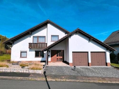 Foto - 8 Zimmer Einfamilienhaus zum Kaufen in Philippsthal (Werra)