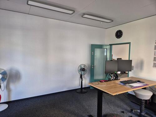 Foto - Helles Einzelbüro in Bürogemeinschaft zu vermieten – inkl. Stellp