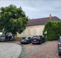 Haus mit Restaurant, Halle und vermietbaren Wohnräumen - Ilmenau