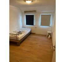 5 - Zimmer Maisonette Wohnung Teilmöbliert und WG geeignet - Böblingen