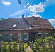 Zweifamilienhaus mit Nebengebäuden in Wolthausen - provisionsfrei - Winsen (Aller)
