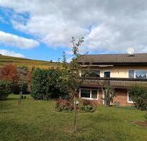 Freistehendes Einfamilienhaus mit großem Garten und Doppelgarage - Bingen am Rhein