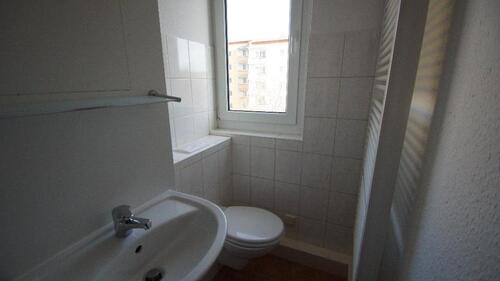 Foto - 2-RWE, ZH, 1. OG, Balkon+LAN-Netz+Video-Türstation