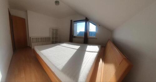 Foto - 3 Zimmer Dachgeschoßwohnung zur Miete in Grosselfingen
