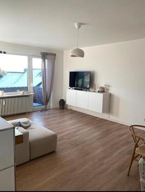 Foto - Nachmieter zum 01.05.26 - 1.350,00&nbsp;EUR Kaltmiete, ca.&nbsp; 92,00&nbsp;m&sup2;