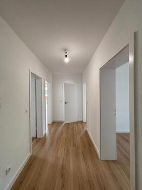Foto - Altbauwohnung, 3-Zimmer mit Einbauküche !