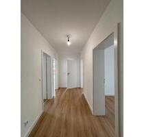 Altbauwohnung, 3-Zimmer mit Einbauküche ! - Heidenau