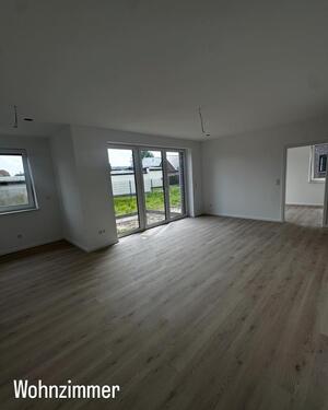 Foto - Helle 2-Zimmer-Wohnung mit offener Küche und bodentiefen Fenstern