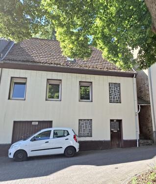 Foto - Geräumiges Einfamilienhaus in Oberwürzbach zu verkaufen