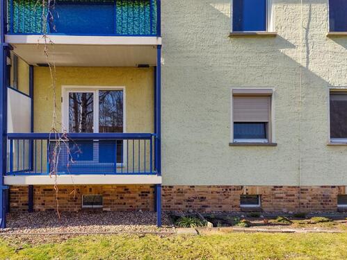 Foto - 2 ZKB im Erdgeschoss mit Südbalkon - frisch renoviert - in naturnaher Lage