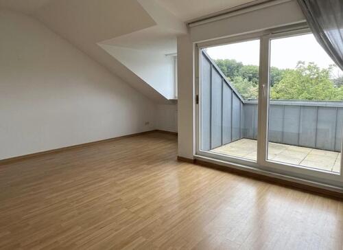 Foto - Schöne Dachgeschoßwohnung mit Balkon und Küche