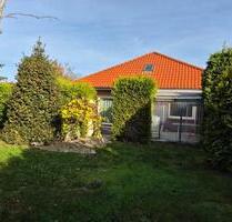 Gepflegtes Haus zur Miete 3 Zimmer, Garage und Garten - Emden Tholenswehr