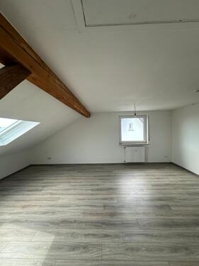 Foto - 2.5 Zimmer Dachgeschoßwohnung zur Miete in Hanau