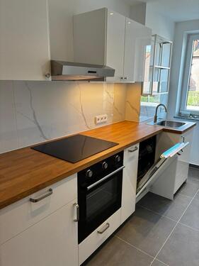 Foto - Erstbezug nach Modernisierung – Helle 3-Zi.-Wohnung mit Balkon & Einbauküche