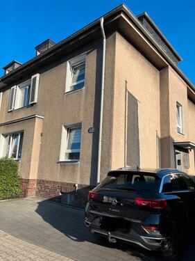 Foto - 3 Familienhaus mit 2 Stellplätzen