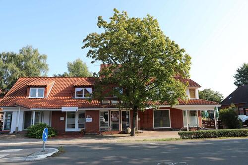 Foto - Entdecken Sie die vielseitigen Möglichkeiten dieses ehemaligen Friseursalons im Herzen von Wettmar!