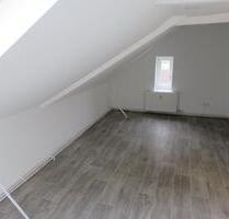 Große Wohnung mit Garten - 660,00&nbsp;EUR Kaltmiete, ca.&nbsp; 110,00&nbsp;m&sup2; in Varel (PLZ: 26316)