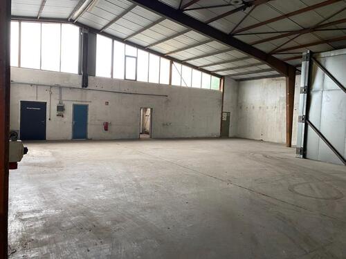 Foto - Zentrale Gewerbe- und Lagerhallen in Biberach zu vermieten 577qm