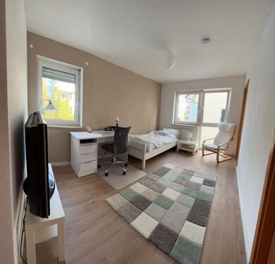 Foto - Für StudentenPraktikanten: Attraktives Zimmer mit Ankleide