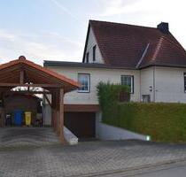 Haus mit Grundstück - 300.000,00 EUR Kaufpreis, ca.  130,00 m² in Teutschenthal (PLZ: 06179)