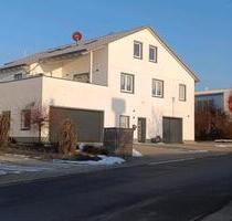 Gewerbeimmobilie mit großer Wohneinheit, Garten, Pool - Laaber