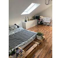 3,5 Zimmer DG Wohnung in Esslingen Mettingen zu vermieten - Esslingen am Neckar Brühl