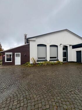 Foto - Lager- Gewerbehalle inkl. Büro & Wohnung zu vermieten