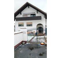 Wohnung zu vermieten - 800,00&nbsp;EUR Kaltmiete, ca.&nbsp; 150,00&nbsp;m&sup2; in Mücke (PLZ: 35325)