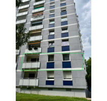 4-Zimmer-Wohnung mit Balkon & Stellplatz in Eschborn