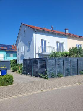 Foto - Attraktive Doppelhaushälfte mit Südgarten in ruhiger Lage