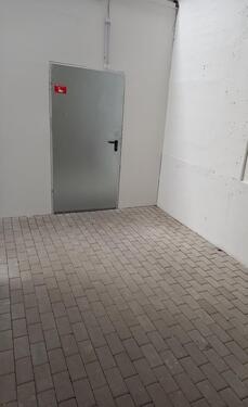 Foto - L1015: Selfstorage Lagerraum zu vermieten. Selbstlager, Lagerbox, Abstellraum, Frachtraum, Haus-Wohnung-Umzug selber einlagern. Stellplatz-Möbel-Küche, Kein Seecontainer,kein Lagercontainer.