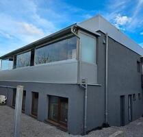 Geschäftshaus – Halle , Büro und Wohnung auf 1496 qm Grundstück - Leingarten