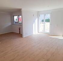 Tolle 3-Zimmer-Wohnung mit Terrasse und Gartenanteil - Leonberg