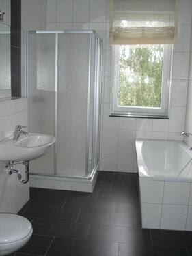 Foto - 2 Raum Wohnung mit Balkon , Bad mit Dusche und Wanne ab sofort in Zwickau zu vermieten